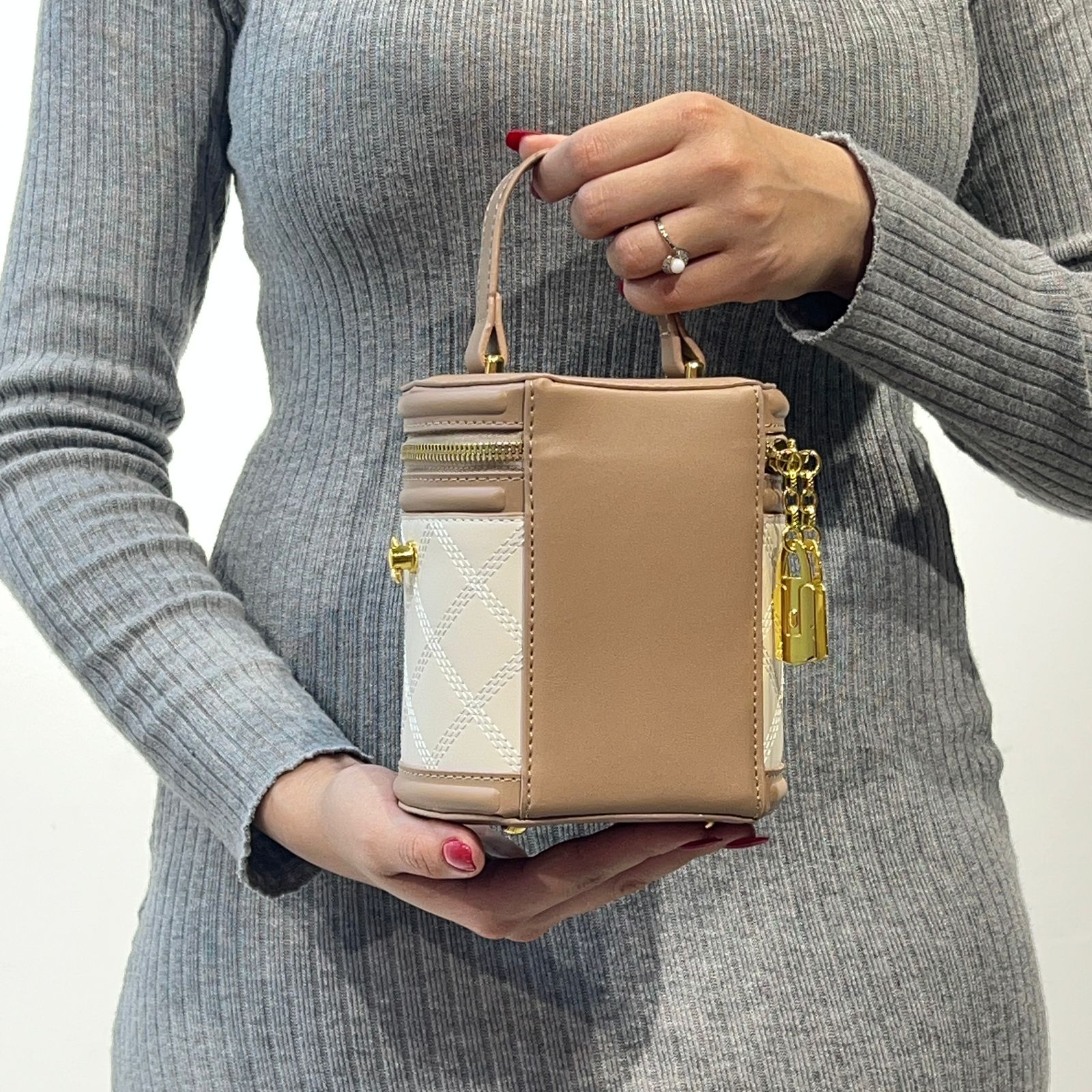 Sac bandoulière cylindrique à bijoux en cuir