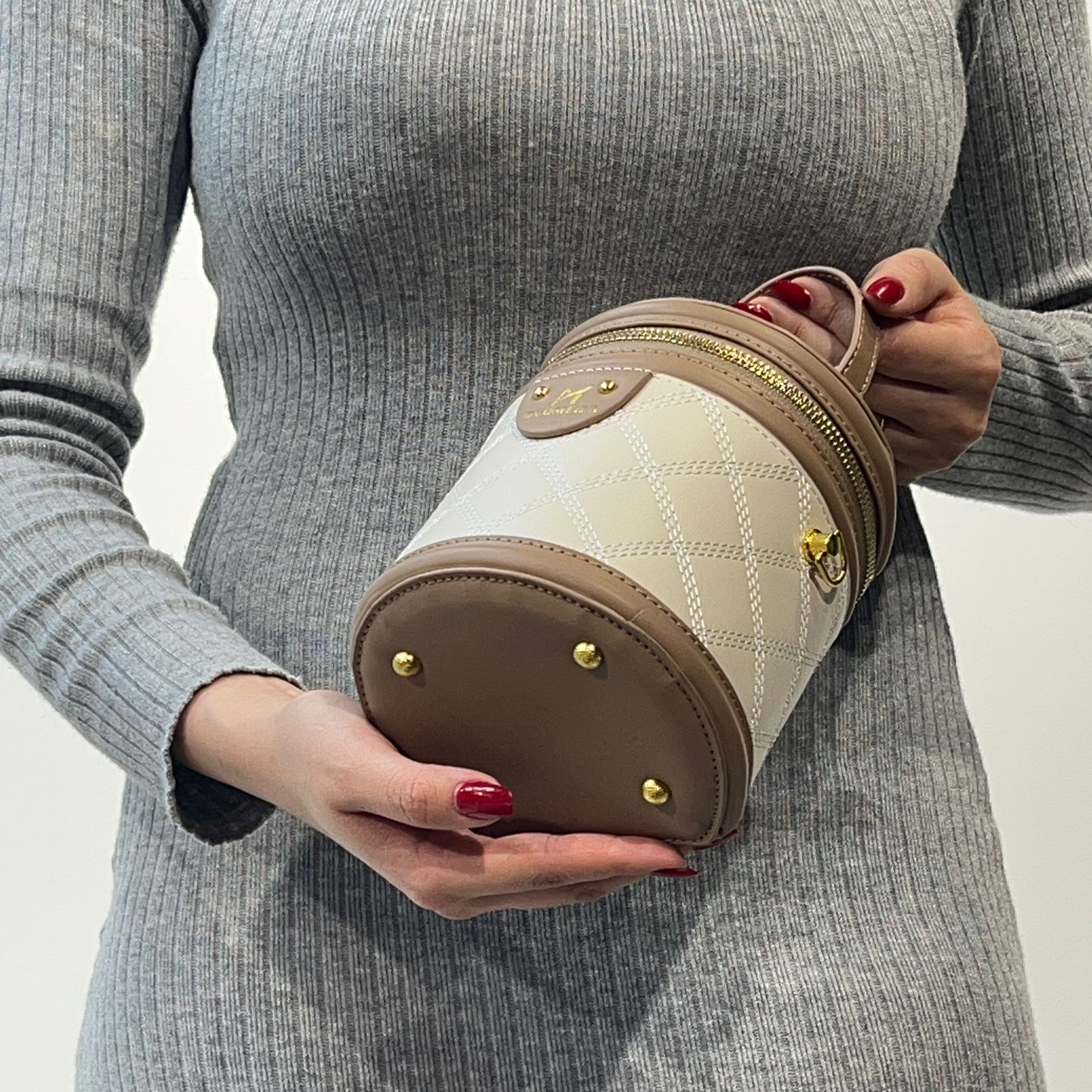 Sac bandoulière cylindrique à bijoux en cuir