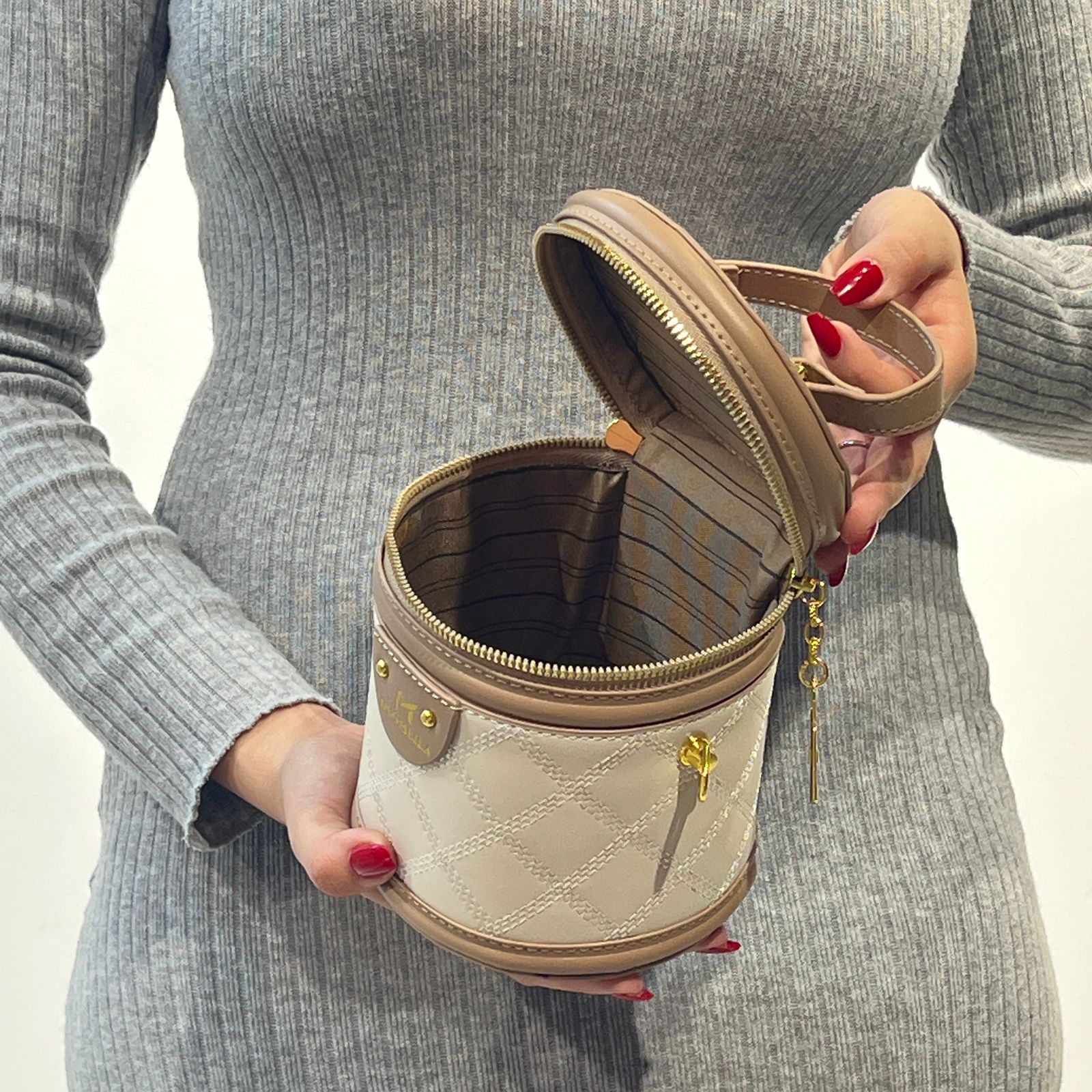 Sac bandoulière cylindrique à bijoux en cuir