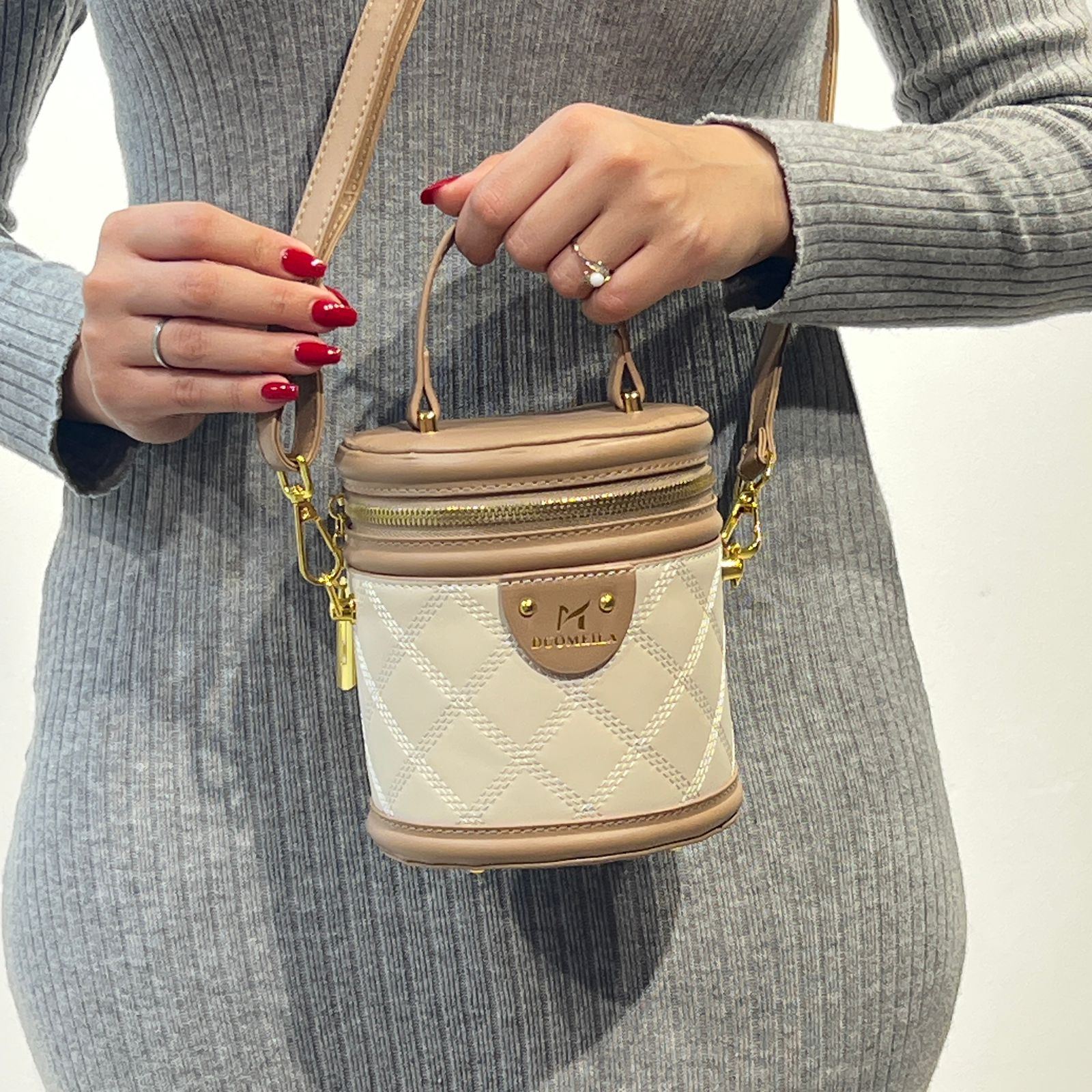 Sac bandoulière cylindrique à bijoux en cuir