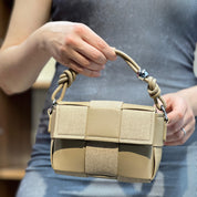 Pochette pour téléphone effet tissu tissé