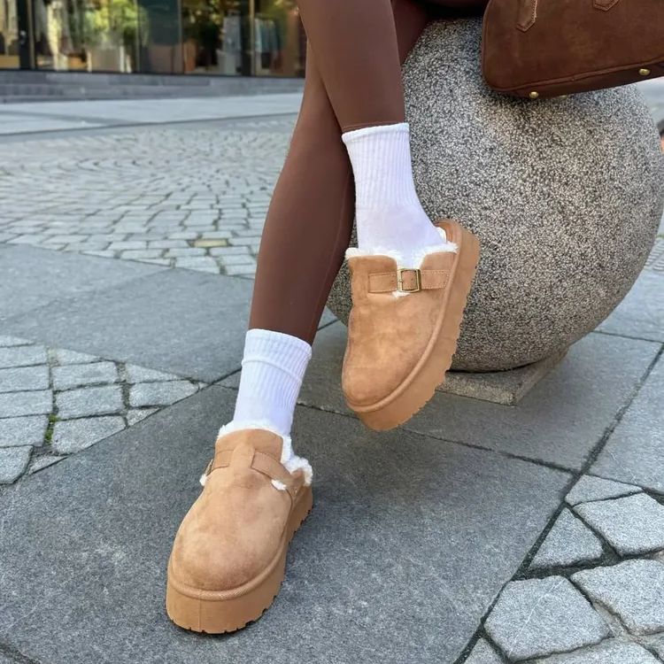 Sabot à plateforme en fourrure douce