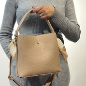 Sac sceau chaine foulard noir