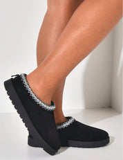 Sabots en suédine à broderies