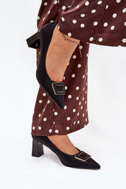 Escarpins avec boucle décorative