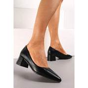 Escarpins à bout pointu et talon bas
