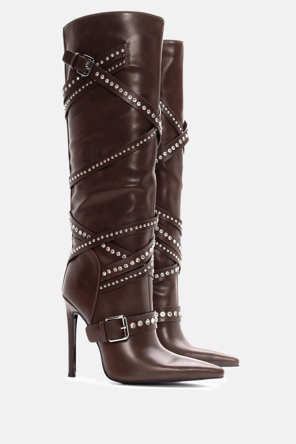 Bottes  pointues avec multiples brides cloutées