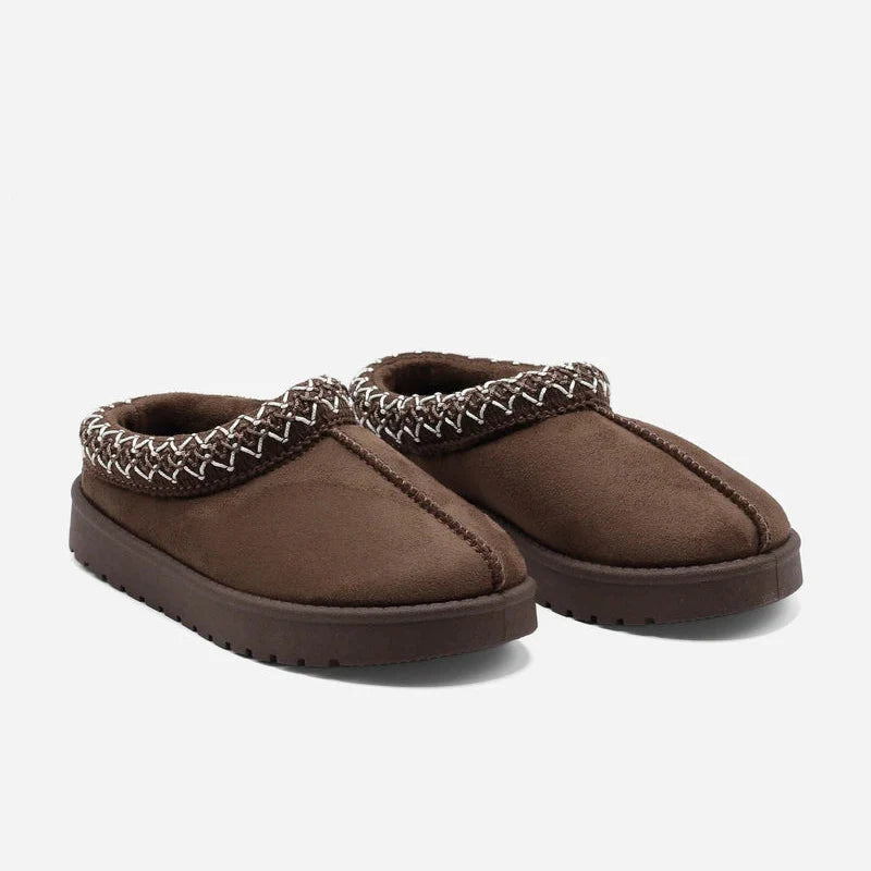 Sabots en suédine à broderies