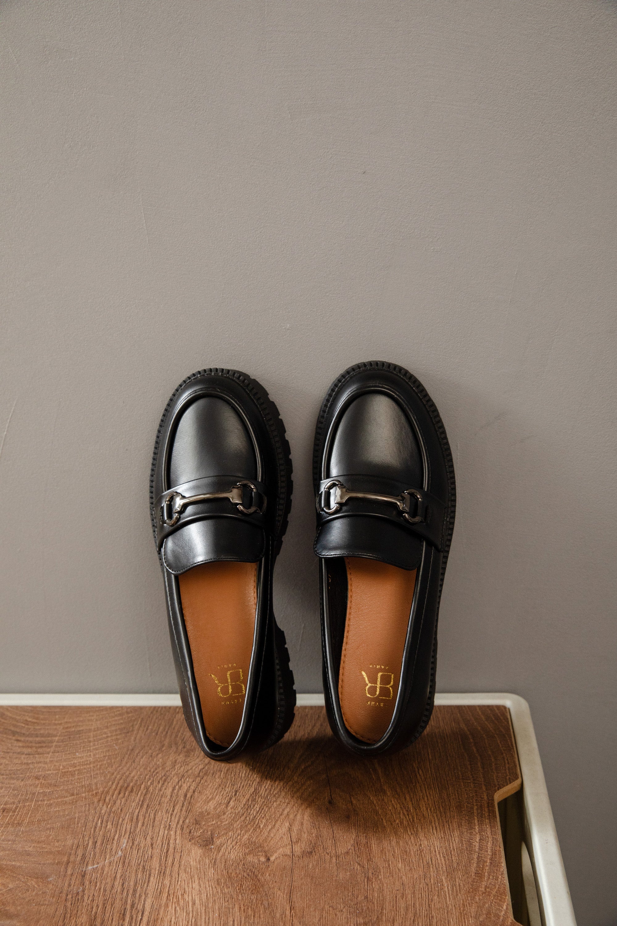 Mocassin femme élégant avec bijou