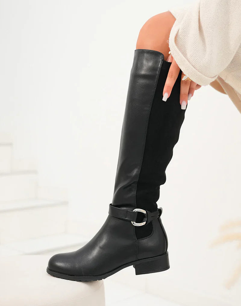 Botteshautes avec lanière et boucle détails en daim