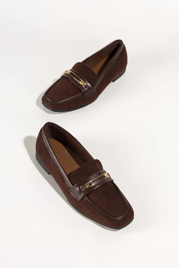 Mocassins en daim avec boucle discrète