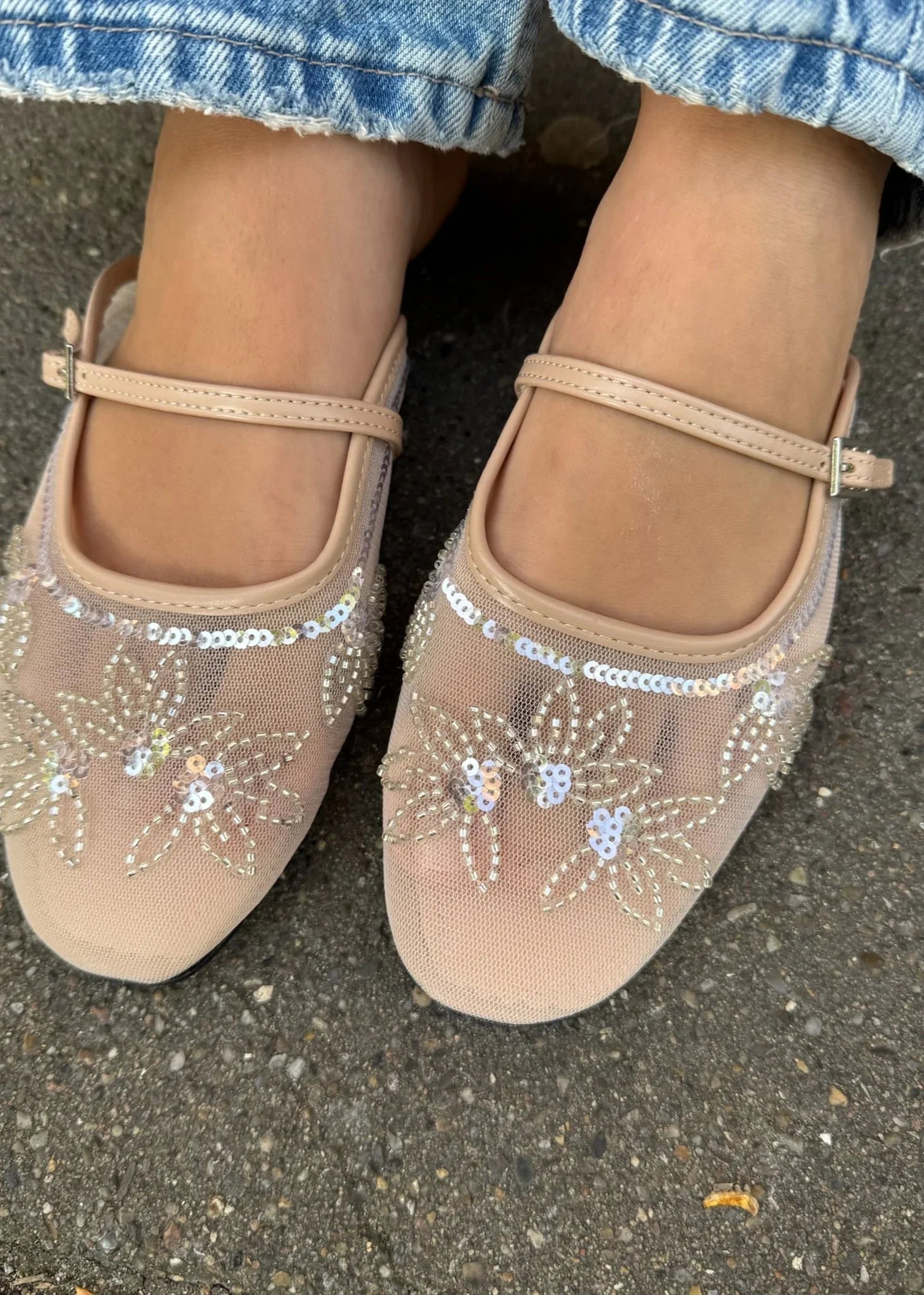 Babouche plates matière résille strassé